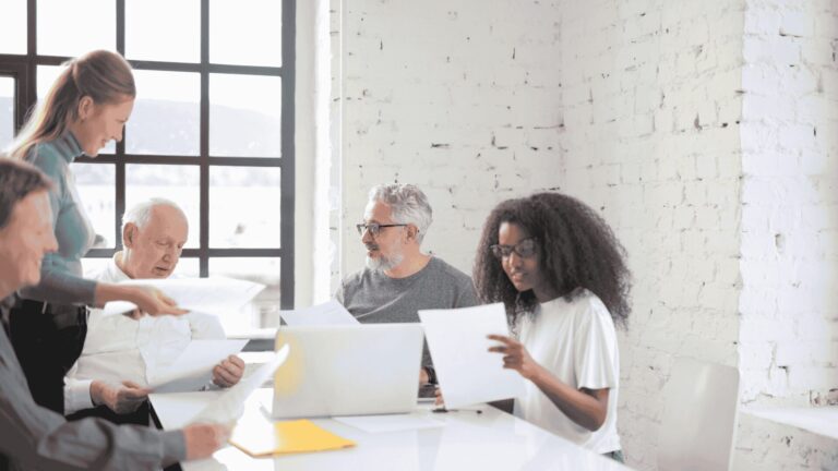 Desafios na Liderança: Como Unir Geração X, Millennials e Z